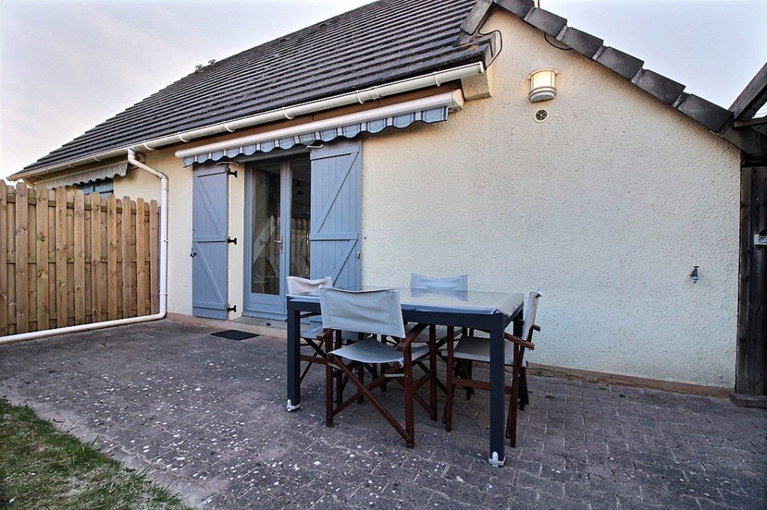 LES COTTAGES  (  )