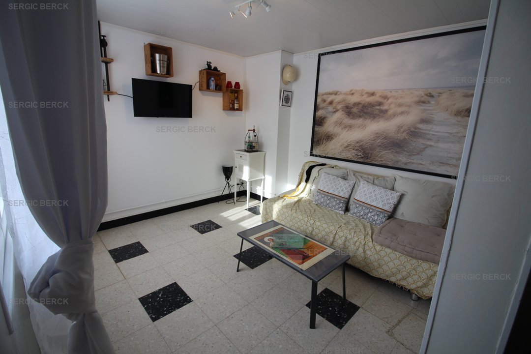 85 A RUE ROTHSCHILD  (  )